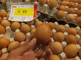 鸡蛋价格连续下降的原因是什么？