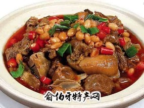 沙锅煨狗肉