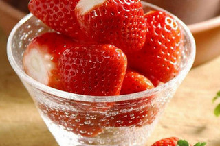 草莓怎么洗才干净？草莓没洗能吃吗？